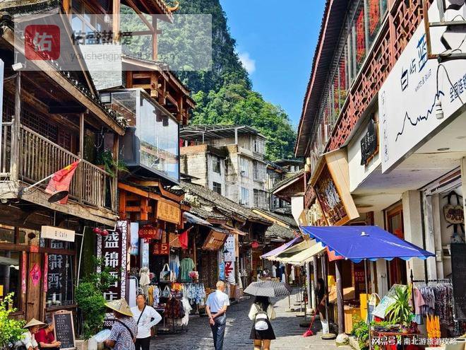 桂林旅游攻略，近期跟团游阳朔、兴坪古镇，遇龙河竹筏必玩报团
