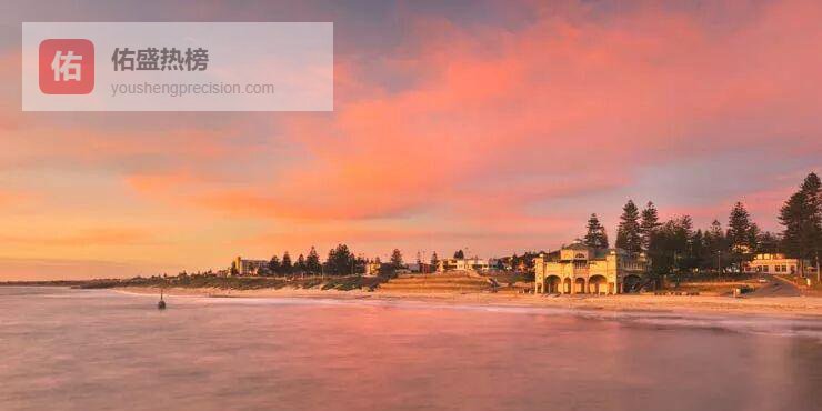 西澳秘境：粉红湖、石阵与龙虾的梦幻之旅