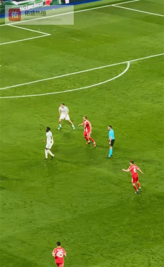 阿诺德神级救险+神仙传球！维尼修斯错失绝杀球引热议