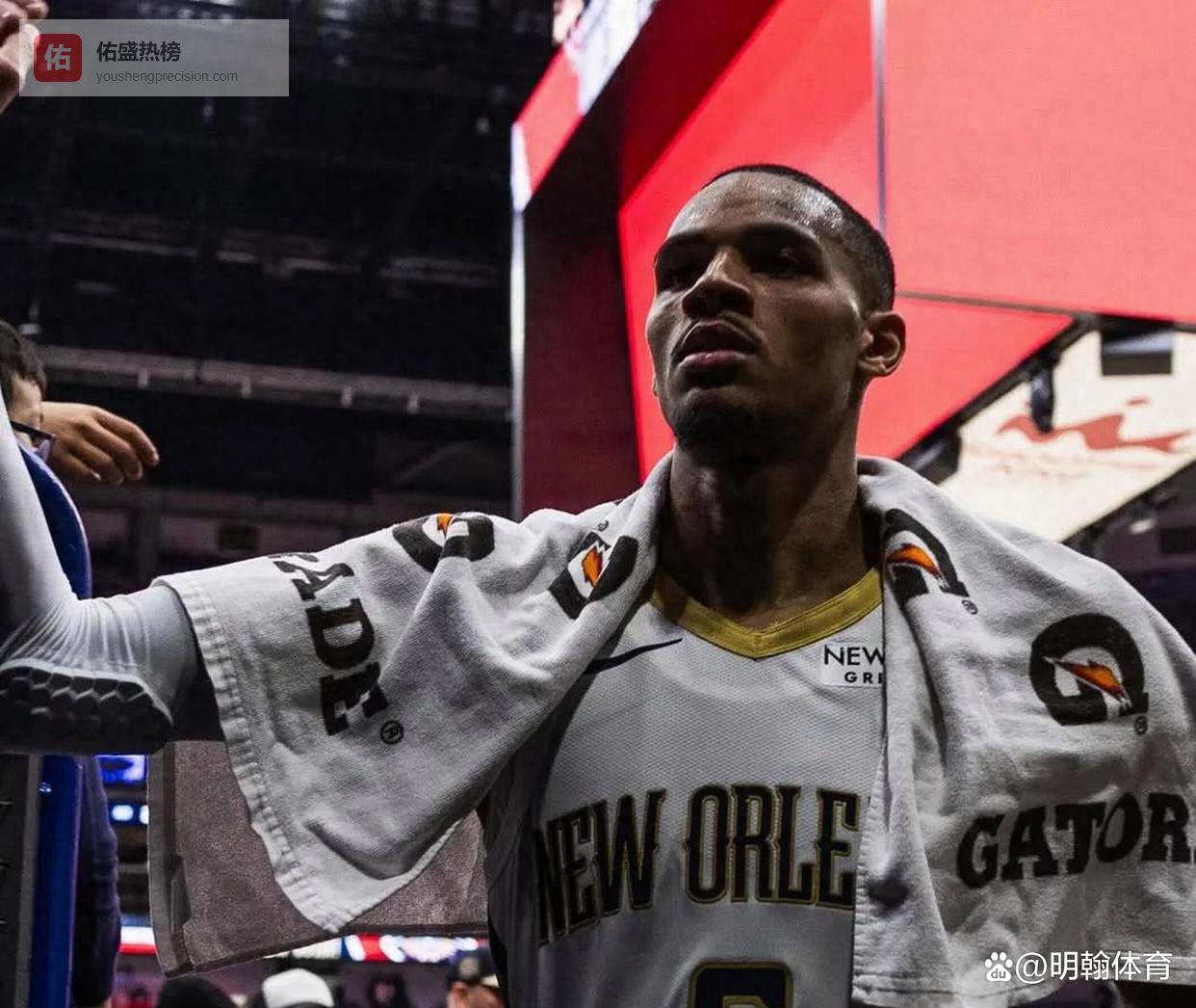 2年只打44场比玻璃状元要命，9千万迟早打水漂，千年烂队拿他当宝！