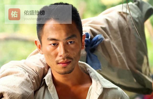 朱亚文一句话断送前程？六年后的今天，央视用黄金档狠狠打了谁的