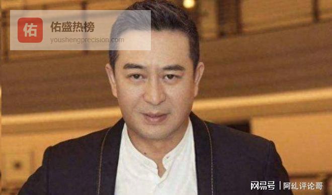 张嘉益56岁生日染黑发，西安别墅内景首曝光，花园奢华