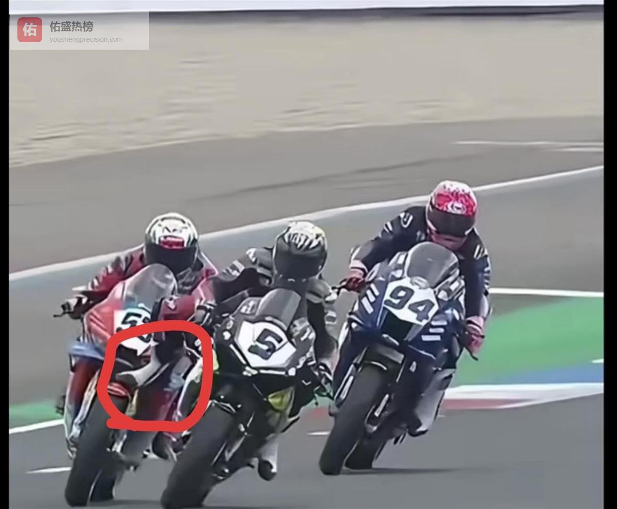 围剿！张雪机车遭雅马哈杜卡迪联手压制，德比斯热身赛霸气反击，中国机车正在改写世界格局