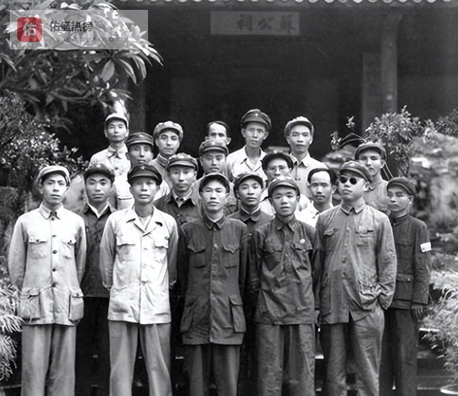 海南岛解放三十周年文稿被邓华审阅后，他问为何只提韩先楚而忽略第四十三军？