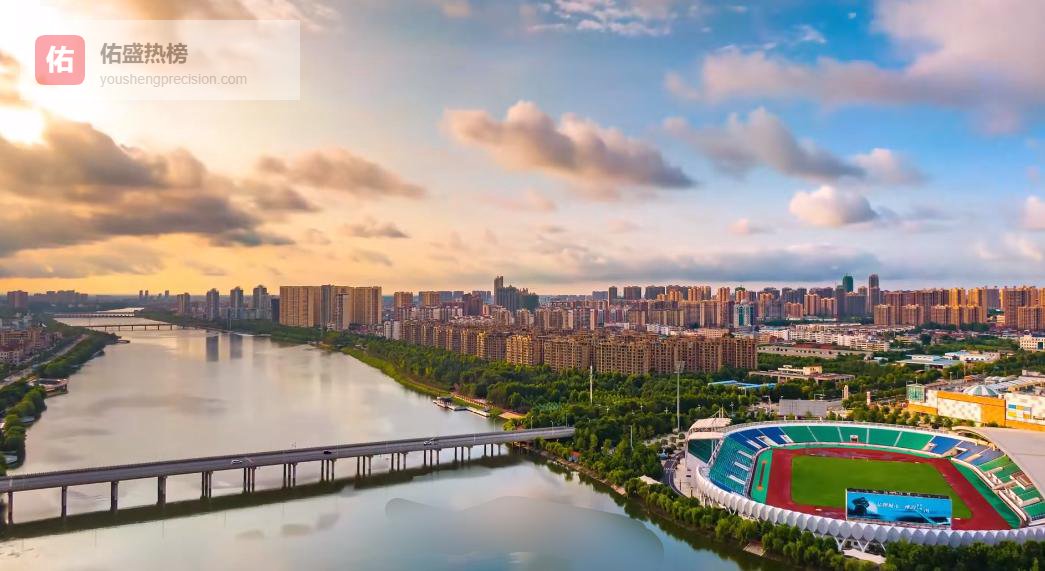 4月18日，随州足球队楚超首战热血开踢