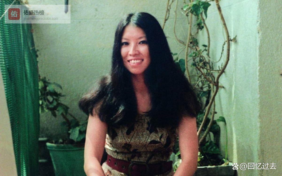 三毛散文《荒山之夜》