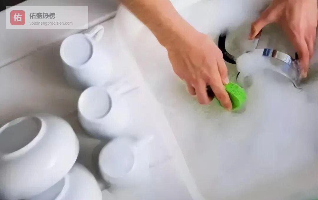 春节刷碗别慌：洗洁精甲醛真相一次说清