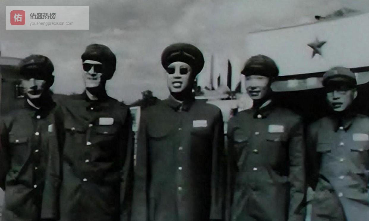 李作鹏跟梁必业讲：军队里头有人要闹事！说完就后悔不说了，对方追问：谁