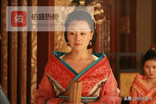 女人能狠到啥程度？狠起来能把天都捅漏。