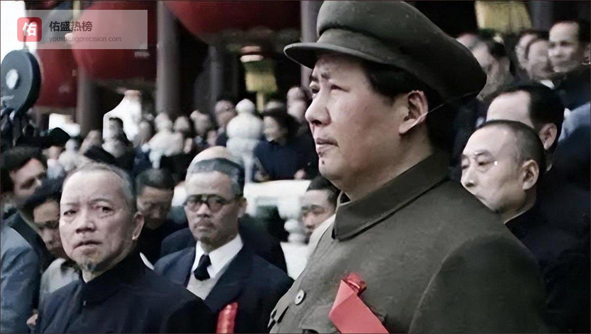 1949年，为新中国设计国旗，一位国民党和谈代表的意见，竟让最高领导层放弃了原定方案，这面旗后来在天安门广场升了42年