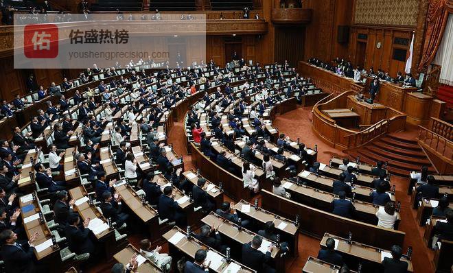 强行压缩审议时间通过预算案，高市被批“作风独断”