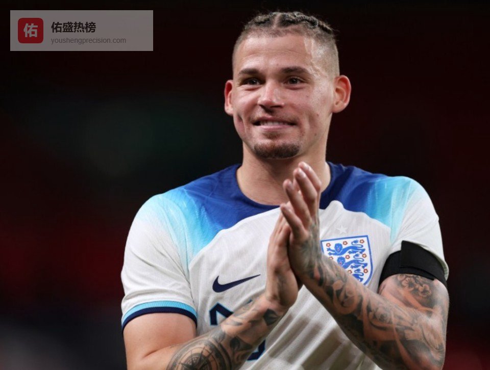 太阳报：卡尔温-菲利普斯没比赛踢，但靠肖像权狂赚500万英镑