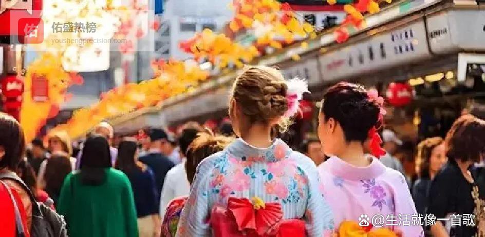 日本人大量来到中国，不去景点也不尝美食，他们究竟在关注什么呢