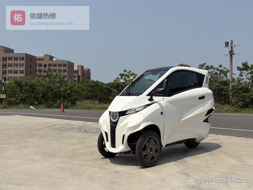 有冷气可吹行驶更流畅！驾舱摩托车Lean3量产版试驾