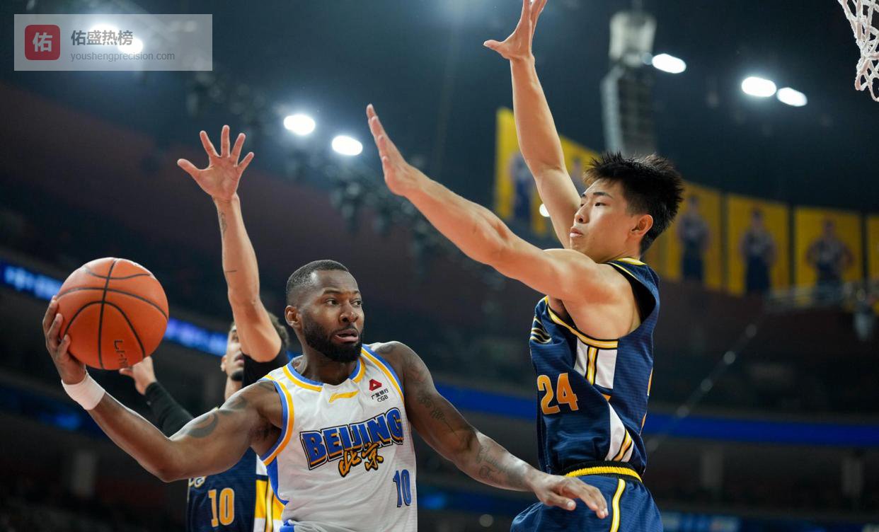 广东四连胜今晚悬了？福建带着“炸药包”来拼命，杜锋回归也难言轻松！